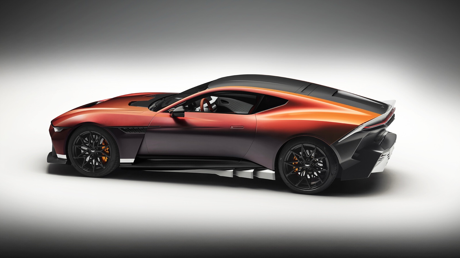 Aston Martin Valen, rear three-quarter, studio